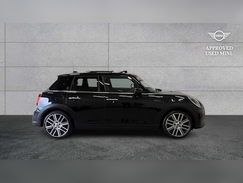 Used MINI Hatch 2023 for sale - 79064877: Photo