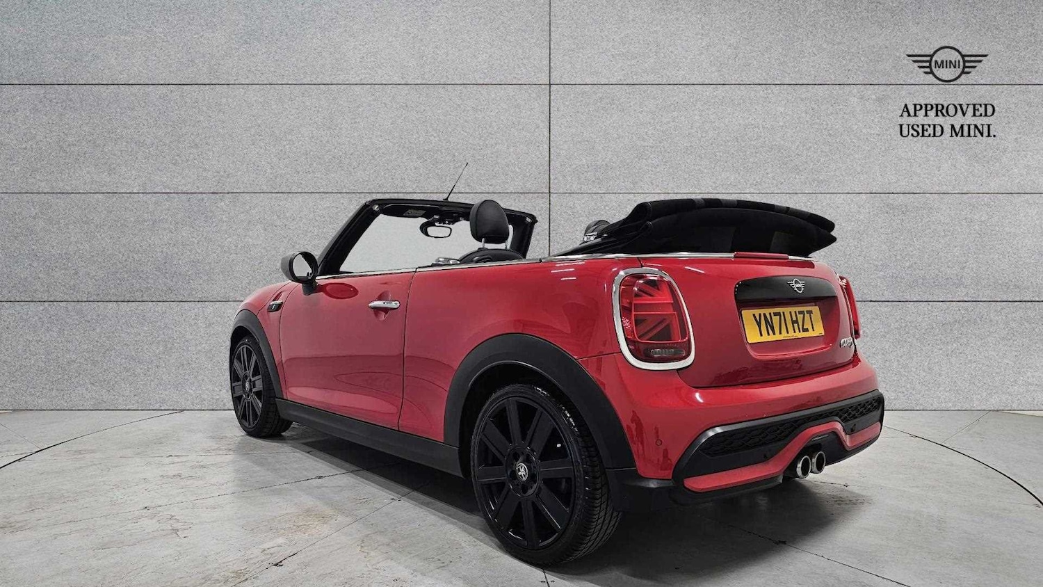 Used MINI Convertible 2021 for sale - 77972823: Photo 2