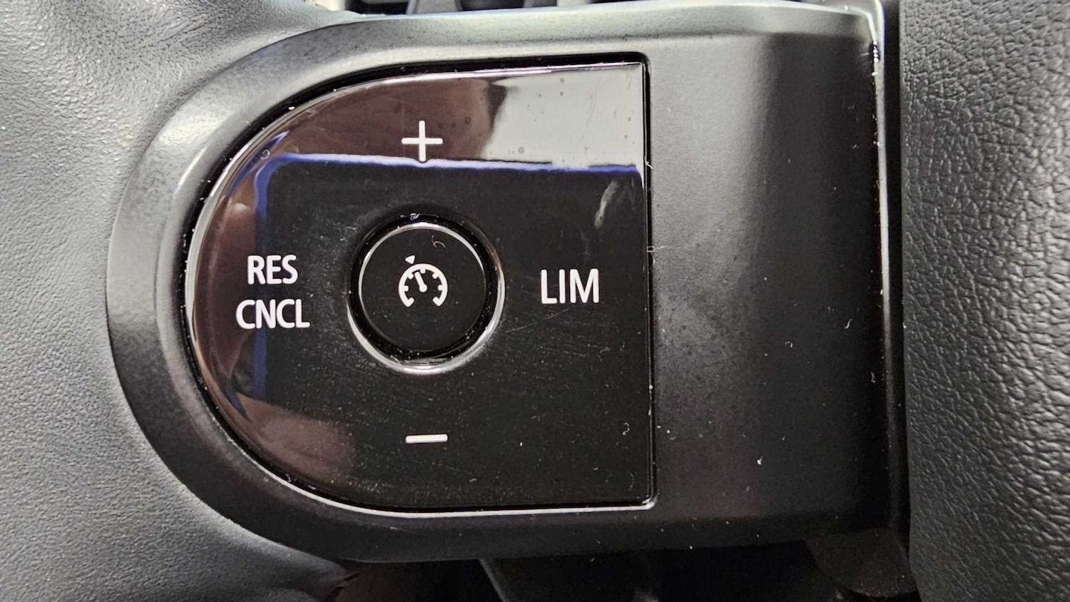 Used MINI Convertible 2021 for sale - 77972823: Photo 28