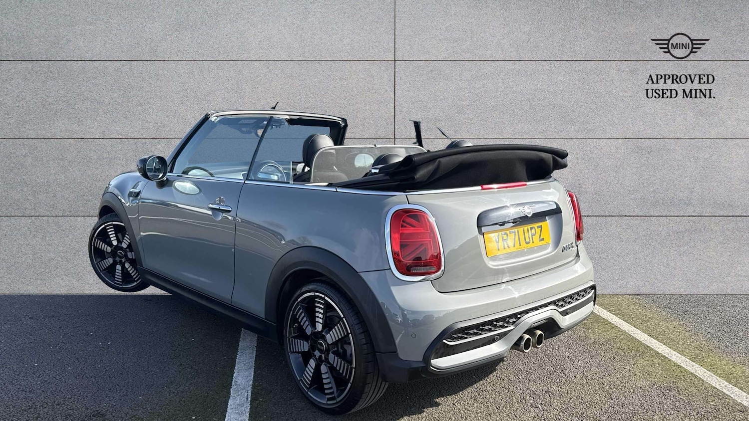 Used MINI Convertible 2021 for sale - 77674773: Photo 2