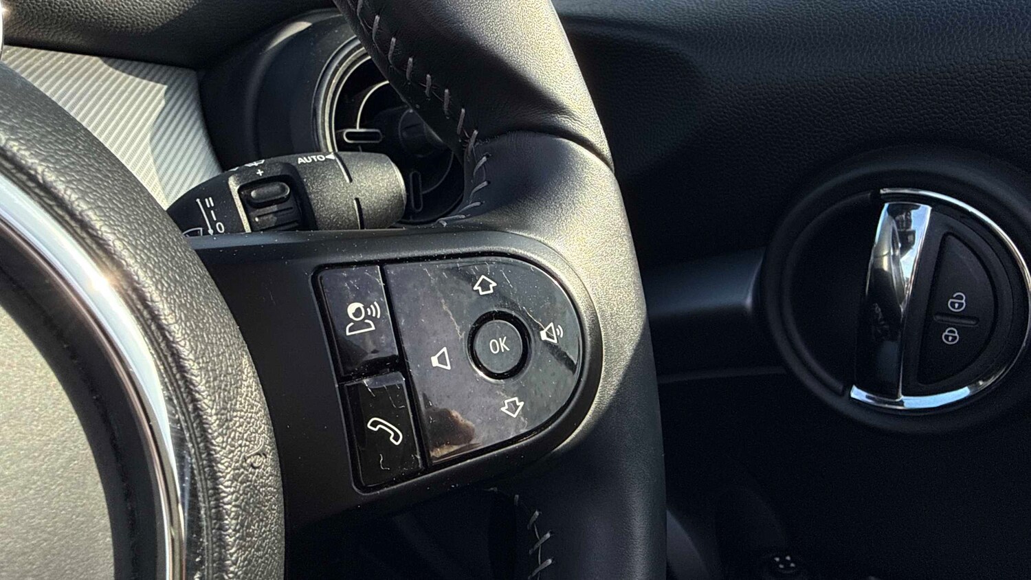 Used MINI Convertible 2021 for sale - 77674773: Photo 26