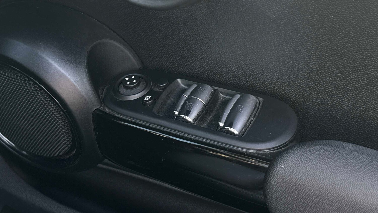 Used MINI Convertible 2021 for sale - 77674773: Photo 27