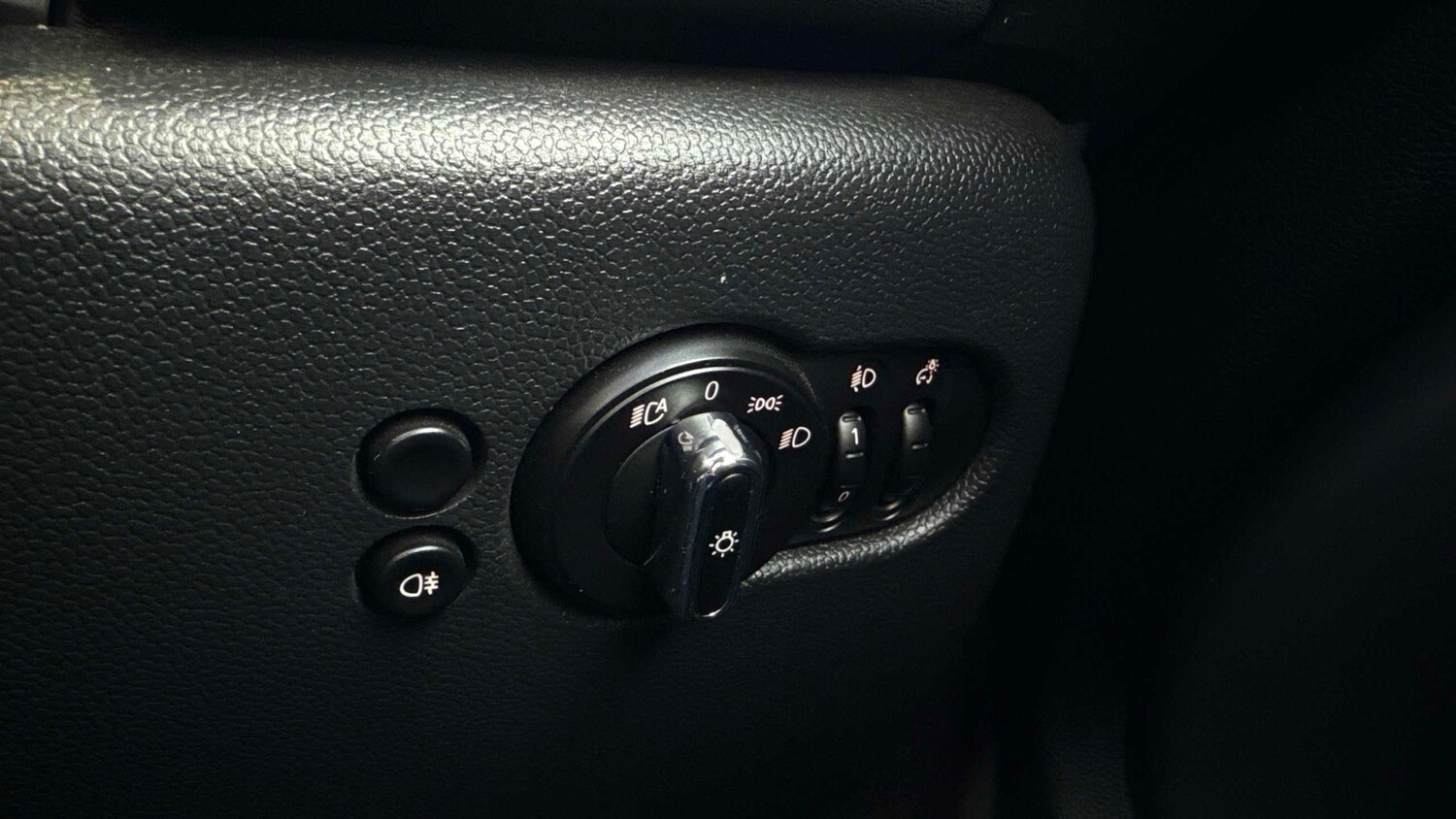 Used MINI Convertible 2021 for sale - 77674773: Photo 33