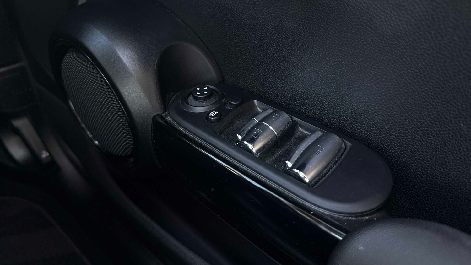 Used MINI Convertible 2021 for sale - 77674773: Photo 35