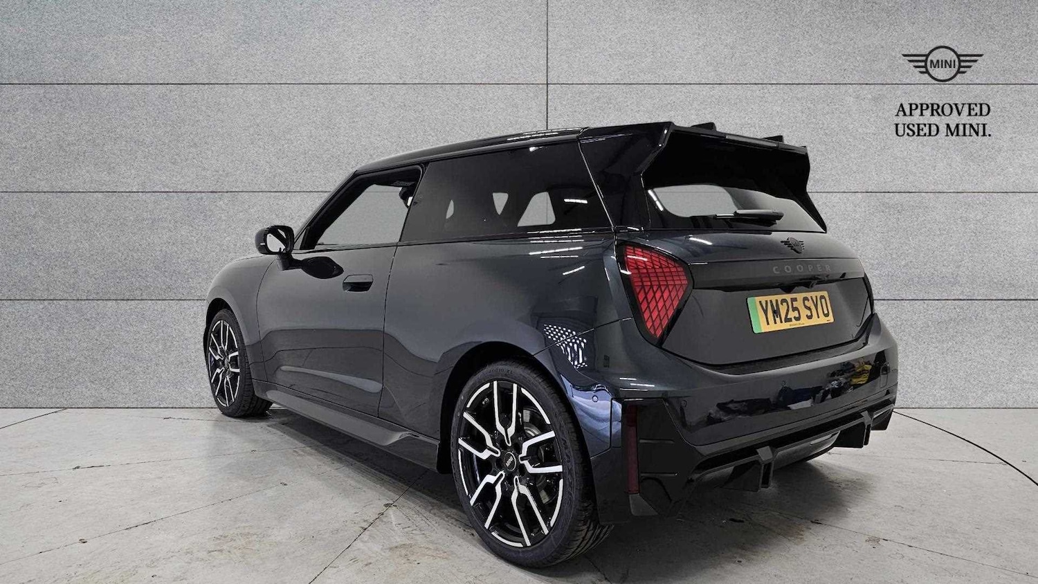 Used MINI Cooper 2025 for sale - 77147226: Photo 2