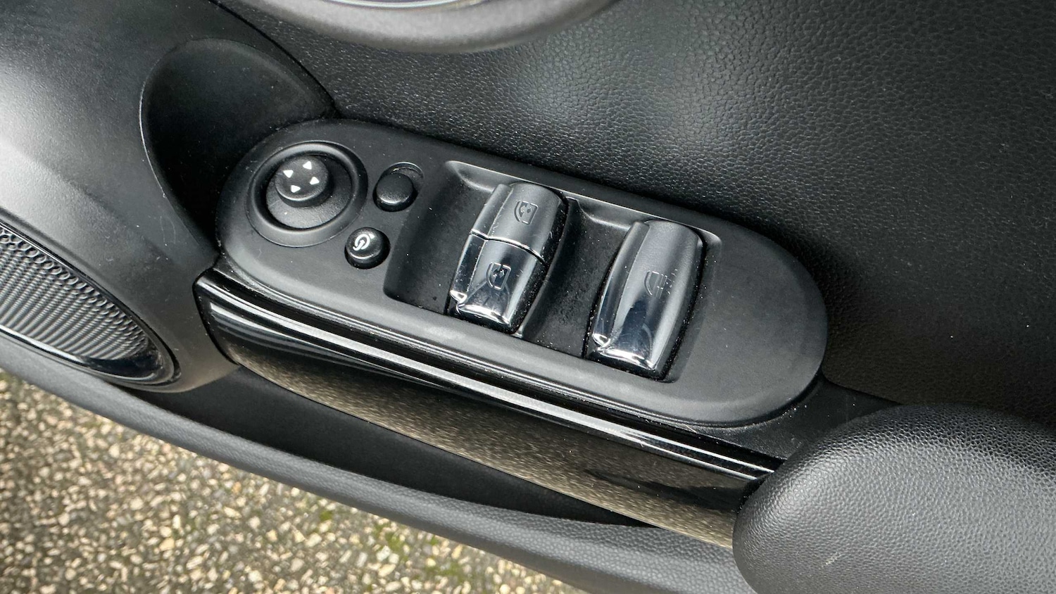 Used MINI Convertible 2023 for sale - 77414830: Photo 2