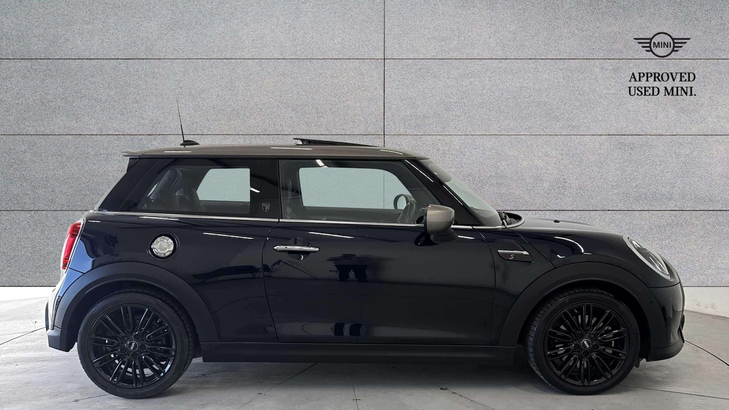 Used MINI Hatch 2023 for sale - 77972684: Photo 3