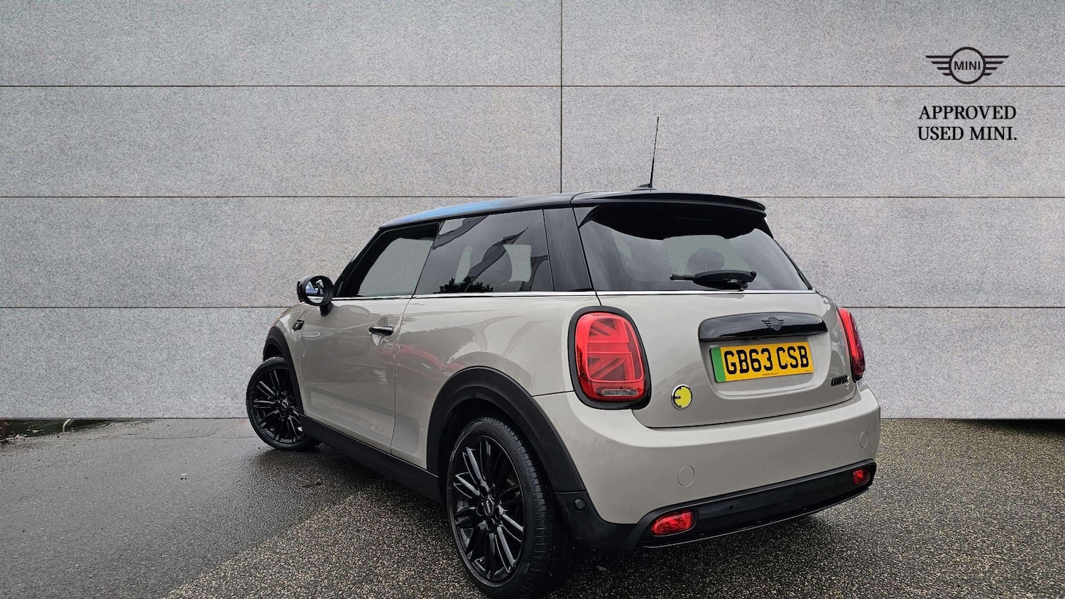 Used MINI Hatch 2021 for sale - 77294324: Photo 2