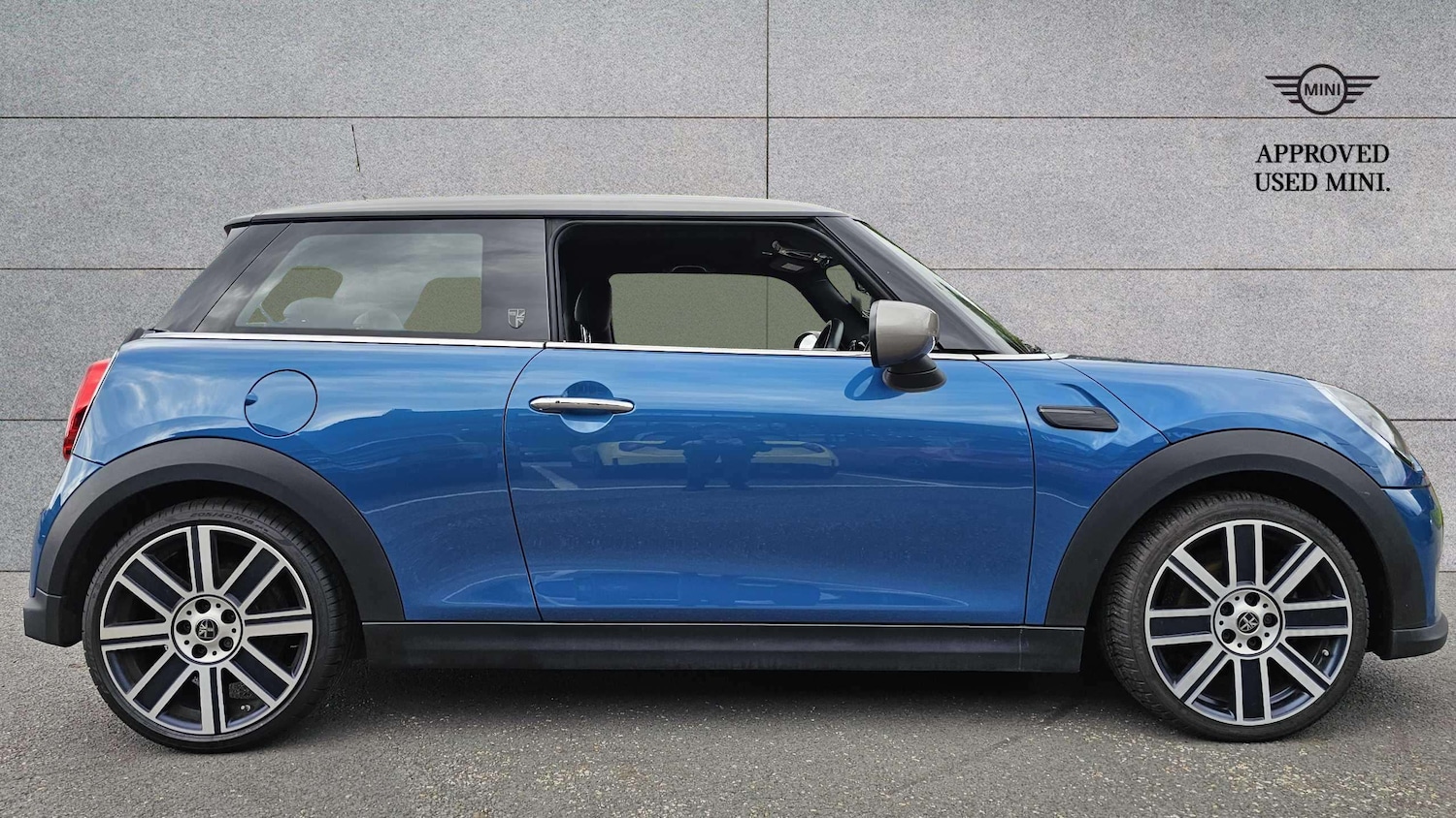 Used MINI Hatch 2023 for sale - 77401707: Photo 3