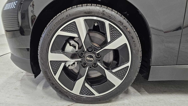 Used MINI Cooper 2025 for sale - 75216858: Photo 32