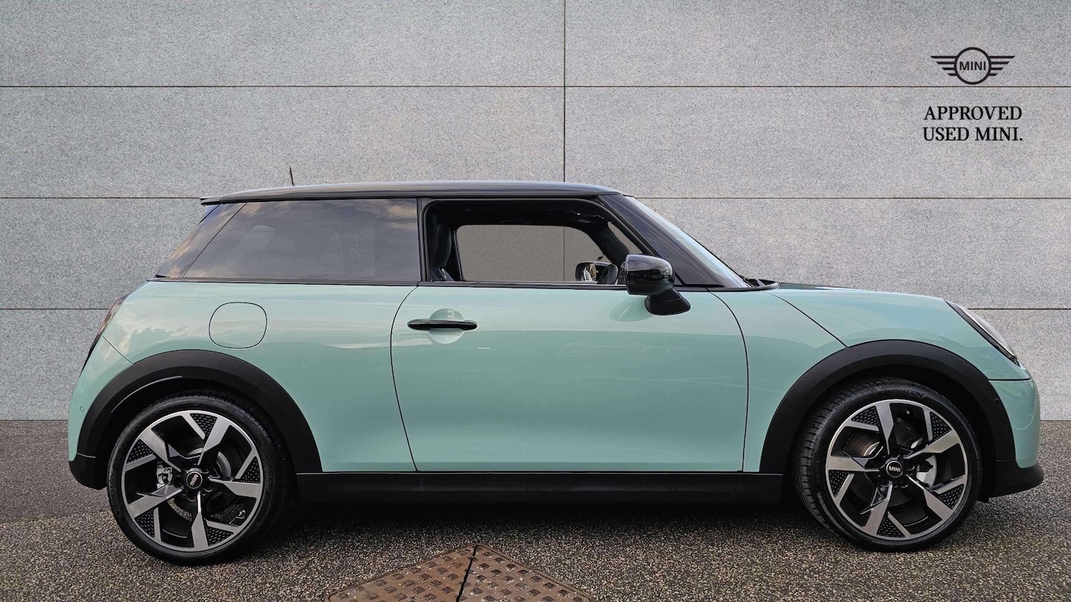 Used MINI Cooper 2025 for sale - 76576101: Photo 3