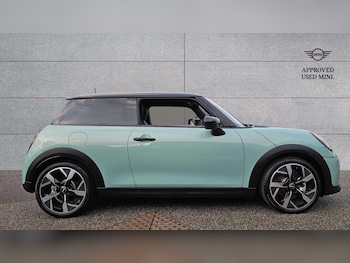 Used MINI Cooper 2025 for sale - 76576101: Photo