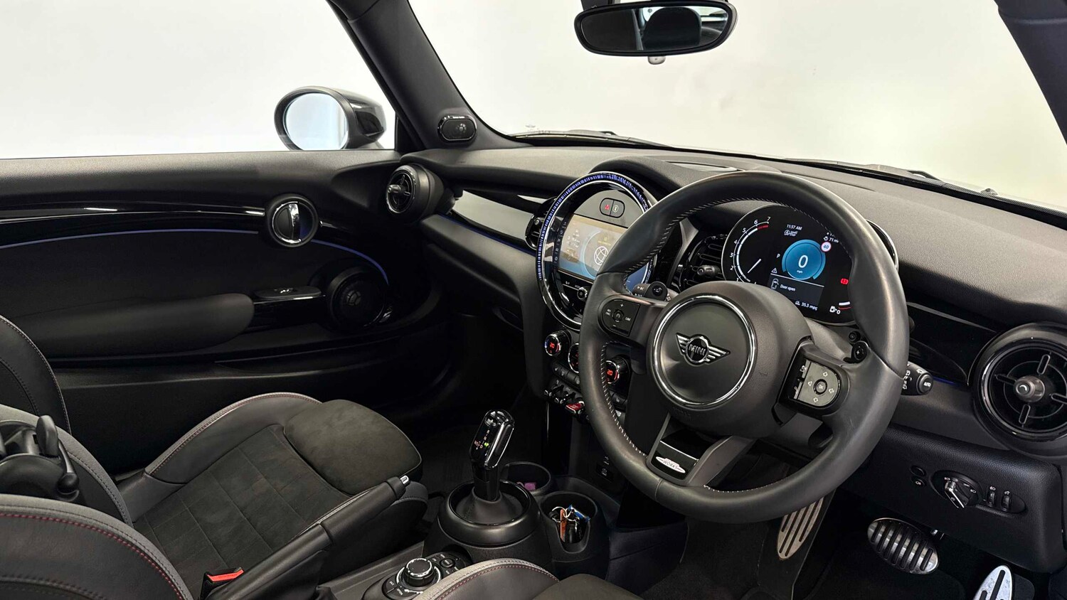 Used MINI Hatch 2024 for sale - 77842346: Photo 6