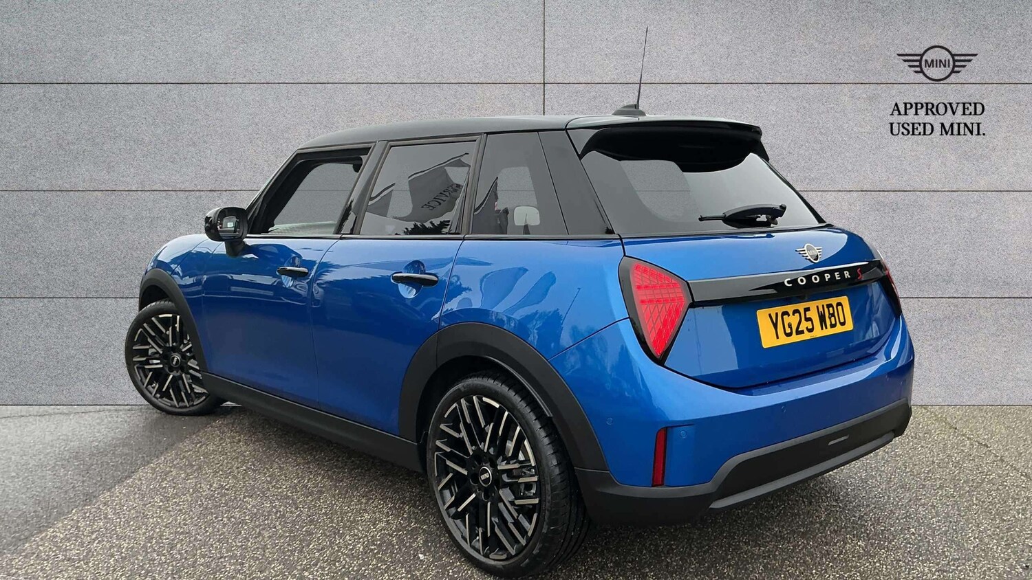 Used MINI Cooper 2025 for sale - 77414729: Photo 2