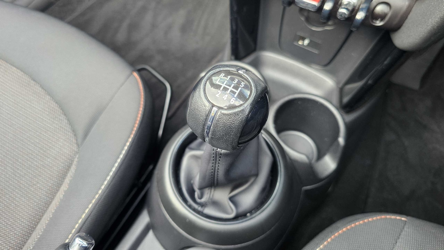 Used MINI Convertible 2022 for sale - 76169958: Photo 10