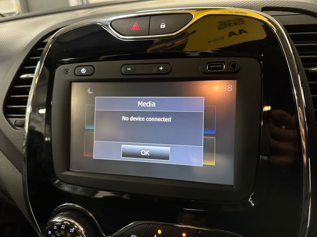 Used Renault Captur 2015 for sale - 76923371: Photo 30