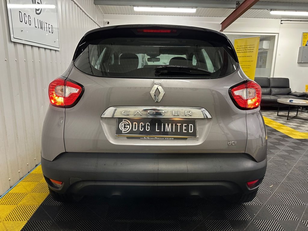 Used Renault Captur 2015 for sale - 76923371: Photo 9