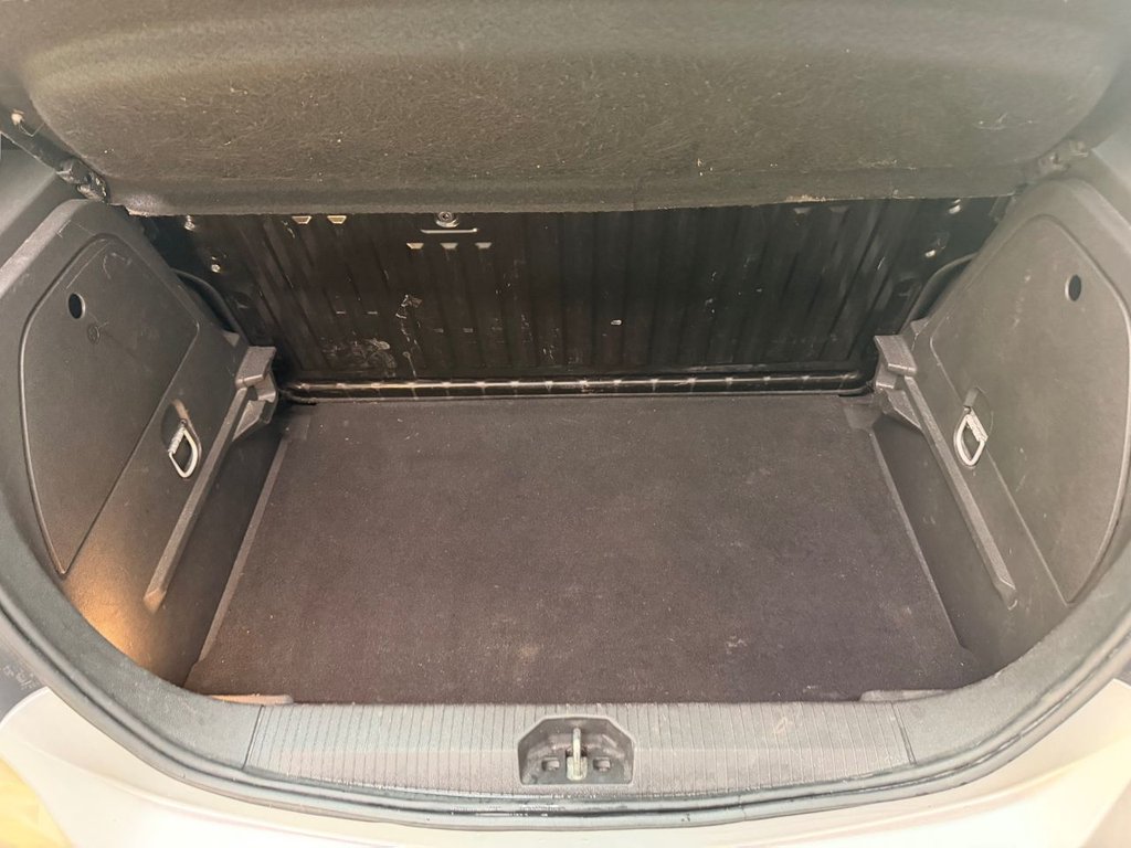 Used Vauxhall Corsa 2016 for sale - 77890781: Photo 38