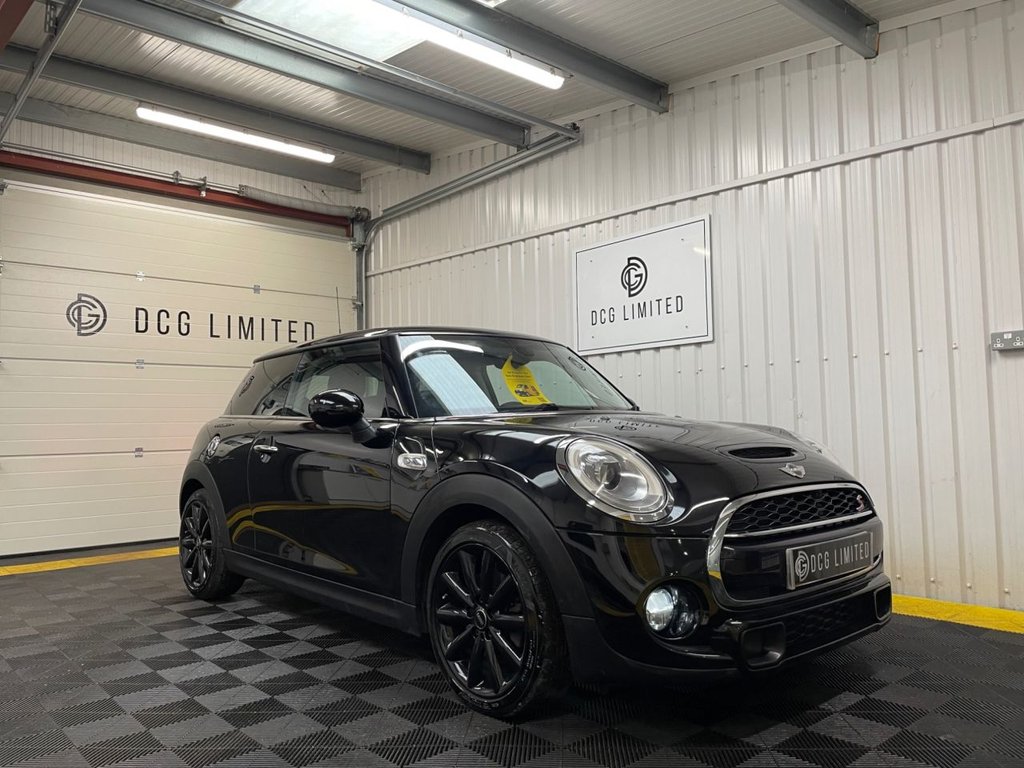 Used MINI Hatch 2018 for sale - 78056588: Photo 1