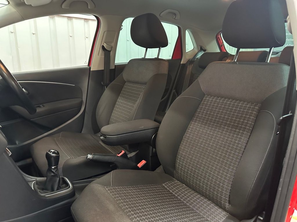 Used Volkswagen Polo 2014 for sale - 76797724: Photo 39