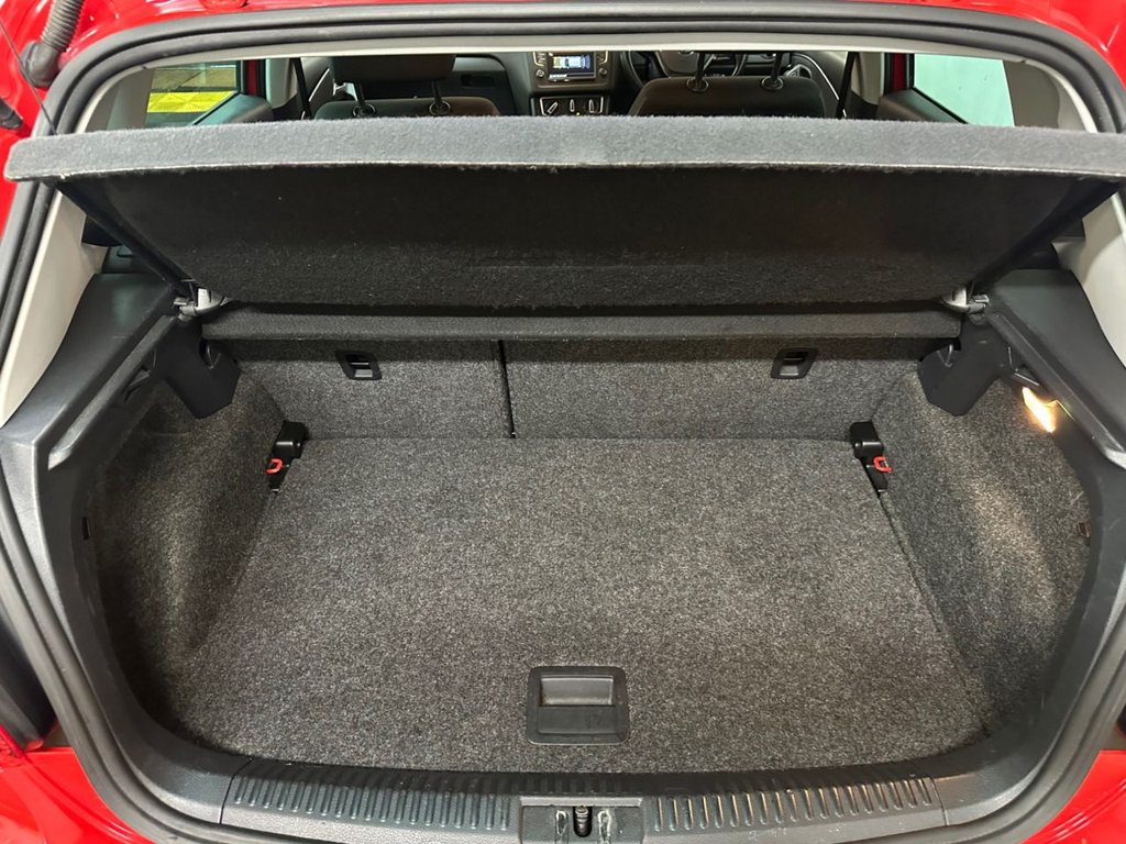 Used Volkswagen Polo 2014 for sale - 76797724: Photo 40