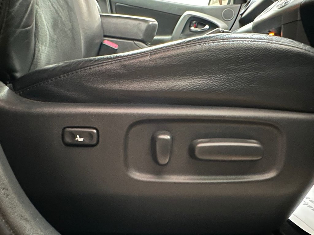 Used Toyota RAV4 2012 for sale - 76923280: Photo 28