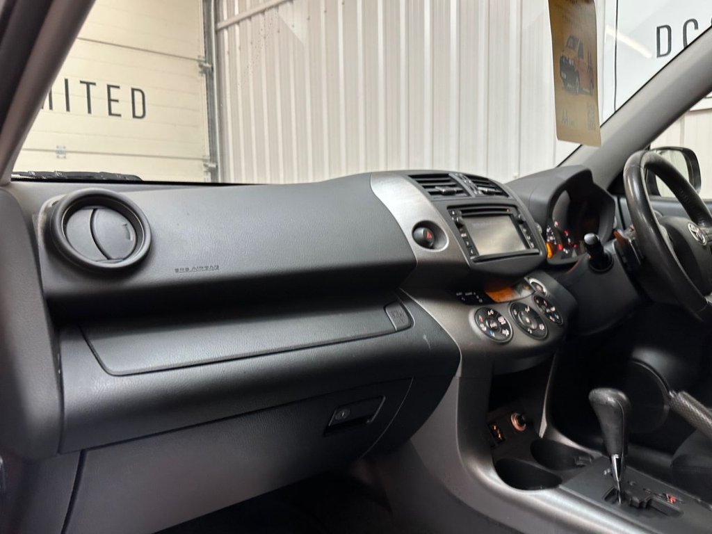 Used Toyota RAV4 2012 for sale - 76923280: Photo 41