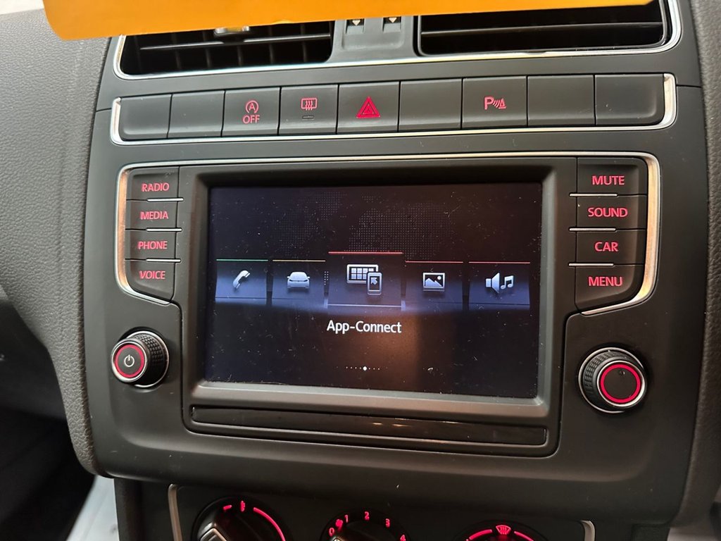 Used Volkswagen Polo 2016 for sale - 76797811: Photo 33