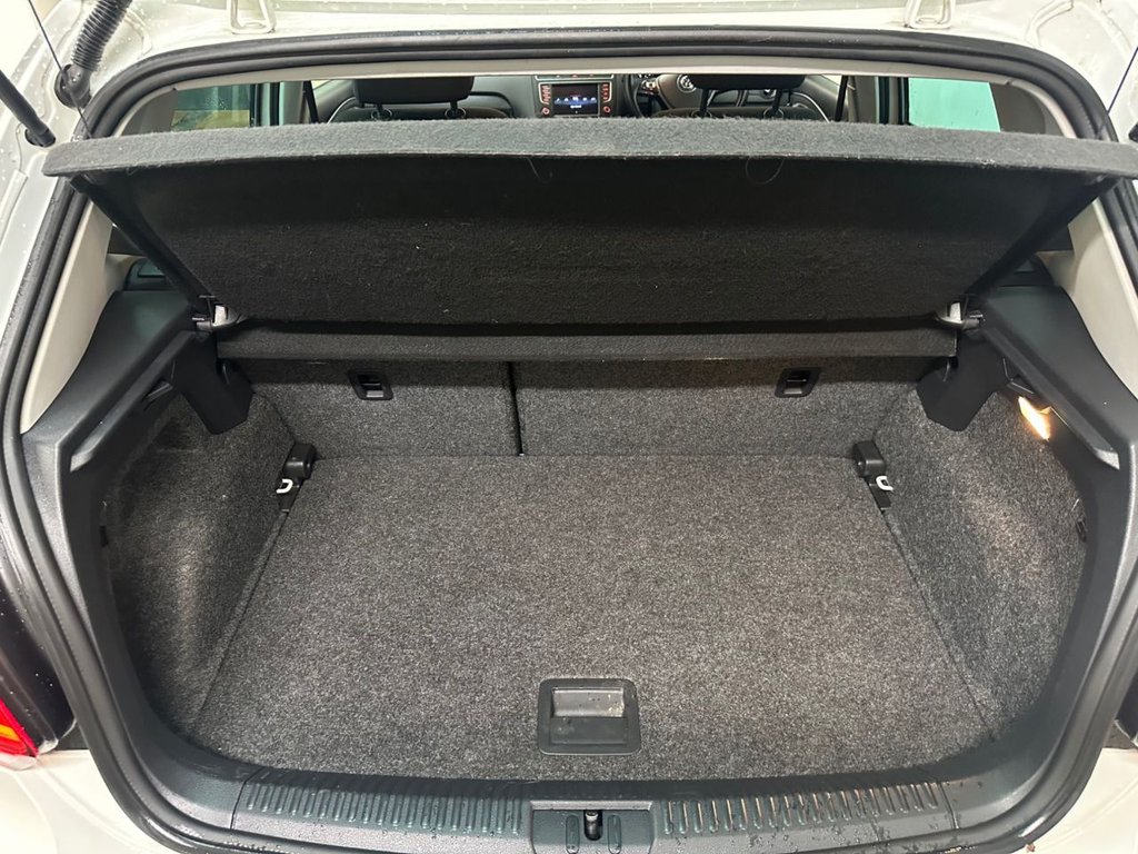 Used Volkswagen Polo 2016 for sale - 76797811: Photo 40