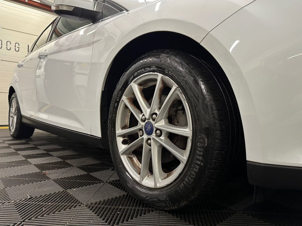 Used Ford Focus 2015 for sale - 76797799: Photo 11