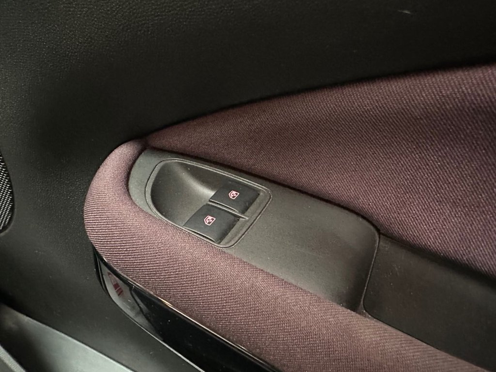 Used Vauxhall ADAM 2014 for sale - 76797541: Photo 25