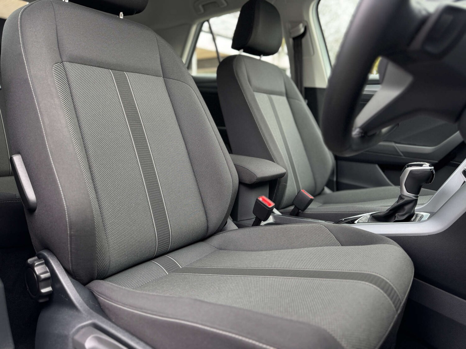 Used Volkswagen T-Roc 2023 for sale - 77578937: Photo 25