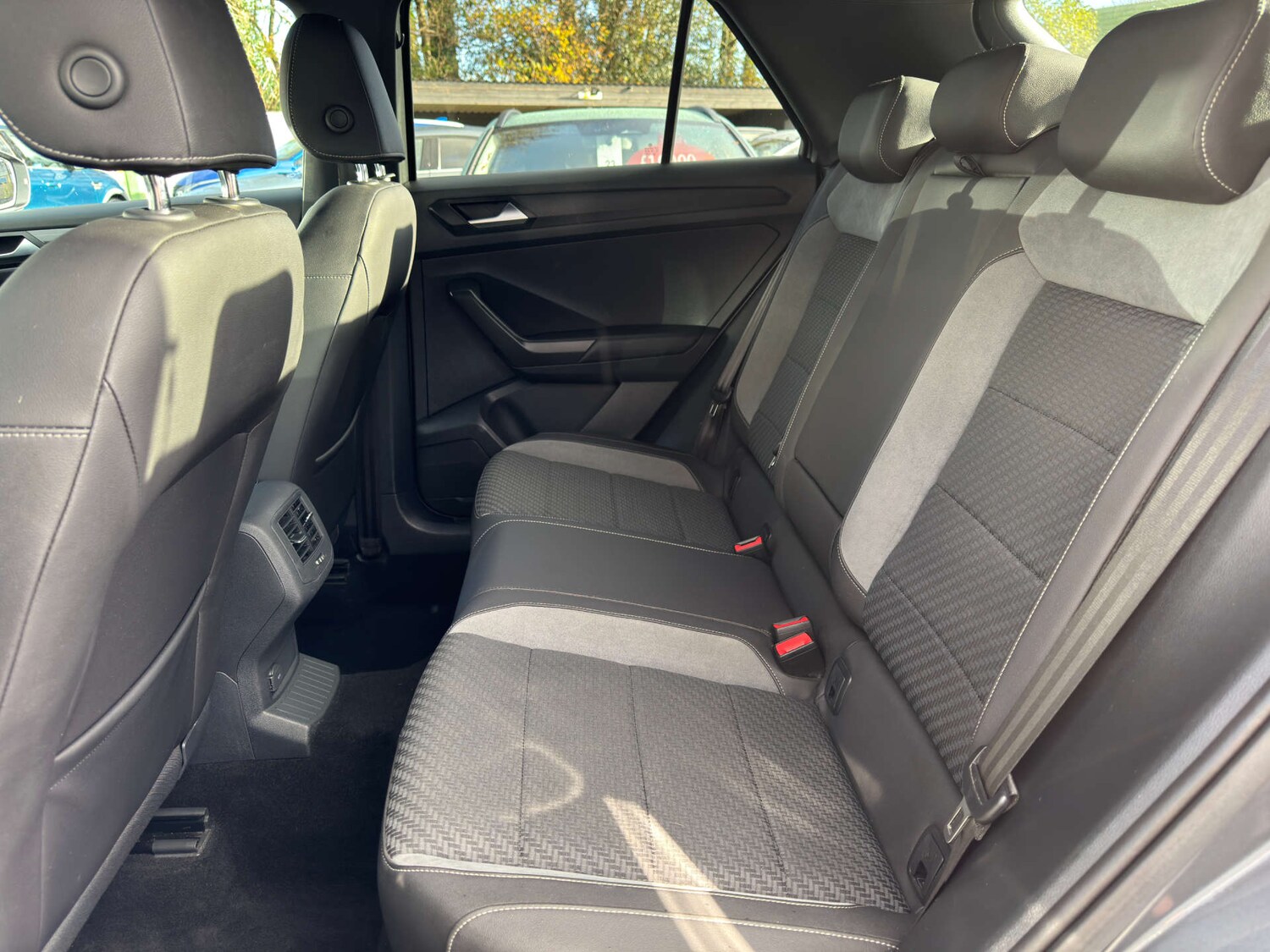 Used Volkswagen T-Roc 2019 for sale - 76509316: Photo 14