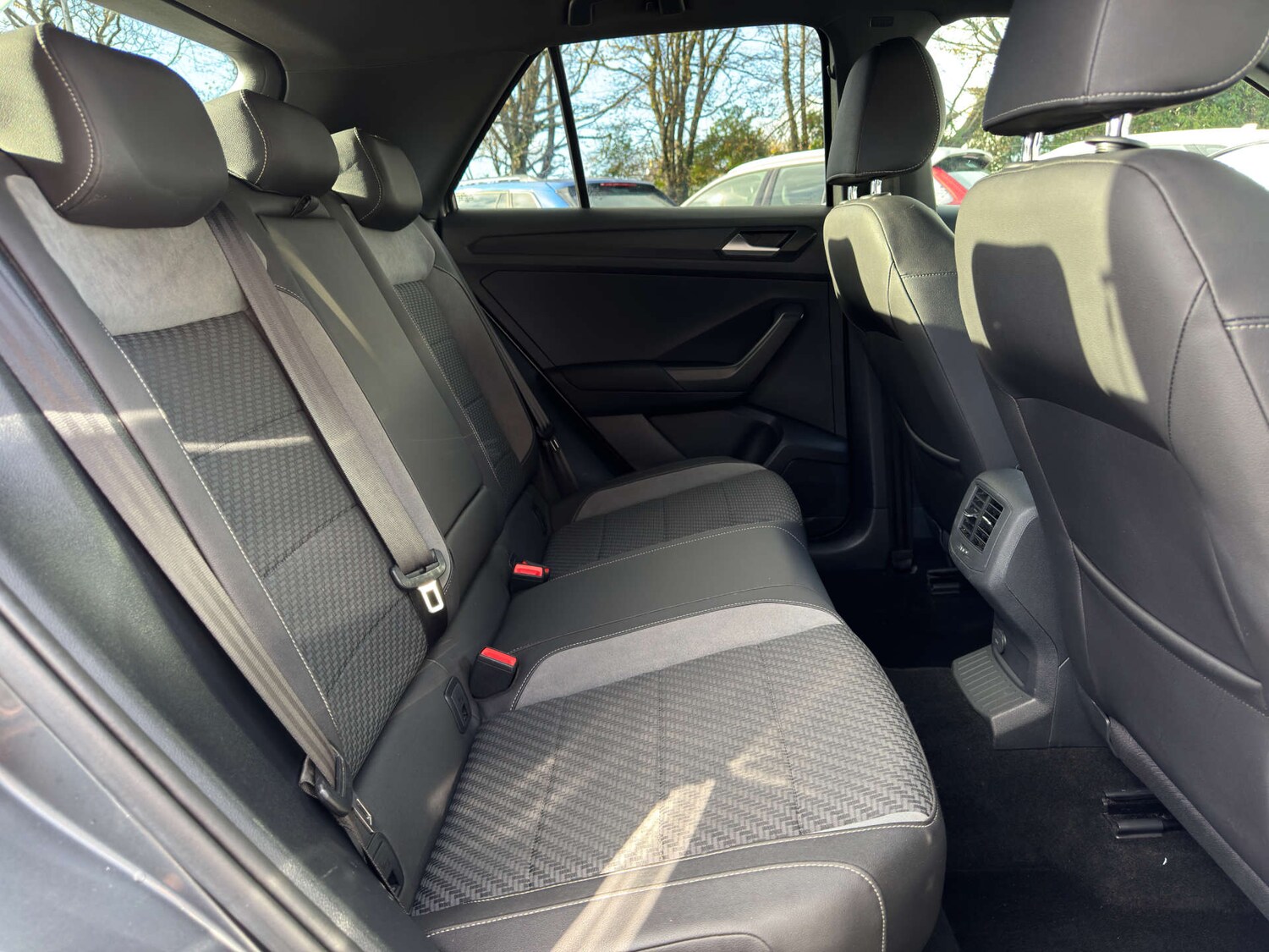 Used Volkswagen T-Roc 2019 for sale - 76509316: Photo 15