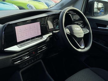 Used Ford Tourneo Connect 2023 for sale - 77900975: Photo