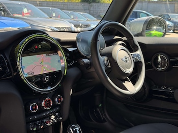 Used MINI Convertible 2023 for sale - 79104228: Photo
