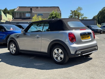 Used MINI Convertible 2023 for sale - 79104228: Photo