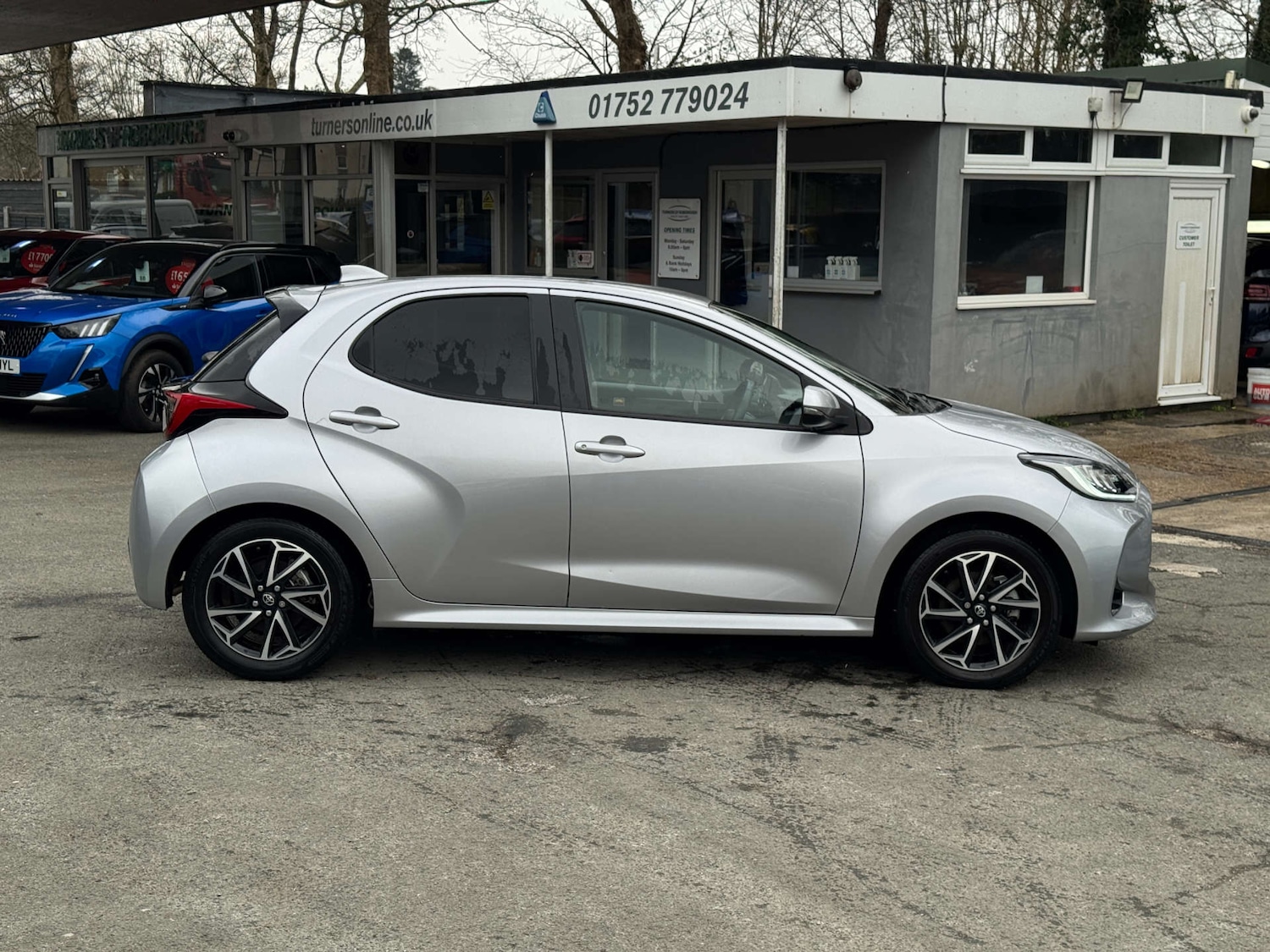 Used Toyota Yaris 2023 for sale - 77775400: Photo 5