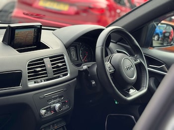 Used Audi Q3 2018 for sale - 76157431: Photo 2