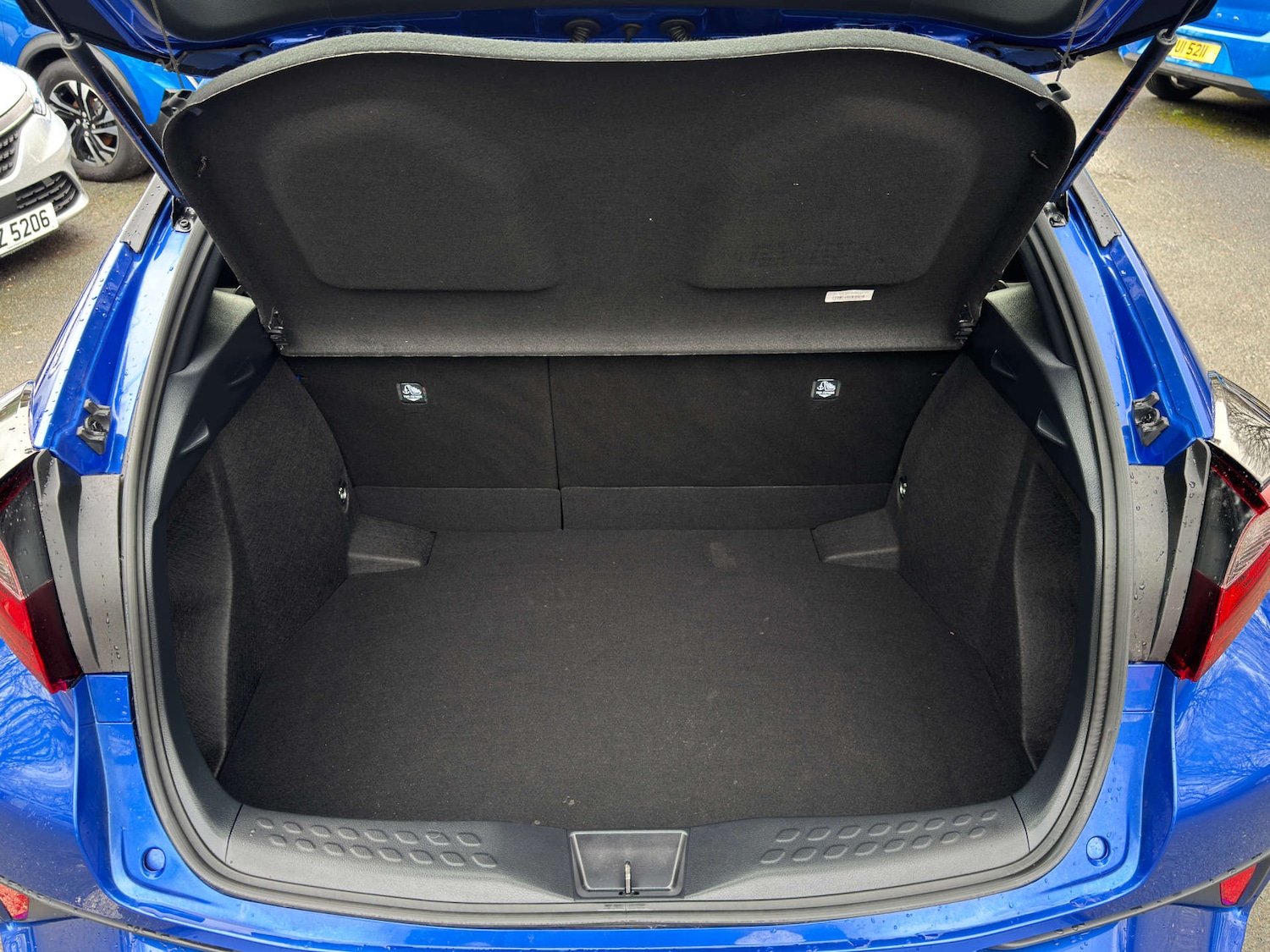 Used Toyota C-HR 2022 for sale - 77452433: Photo 17