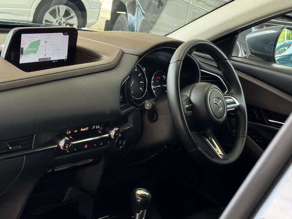 Used Mazda CX-30 2021 for sale - 75107033: Photo 2