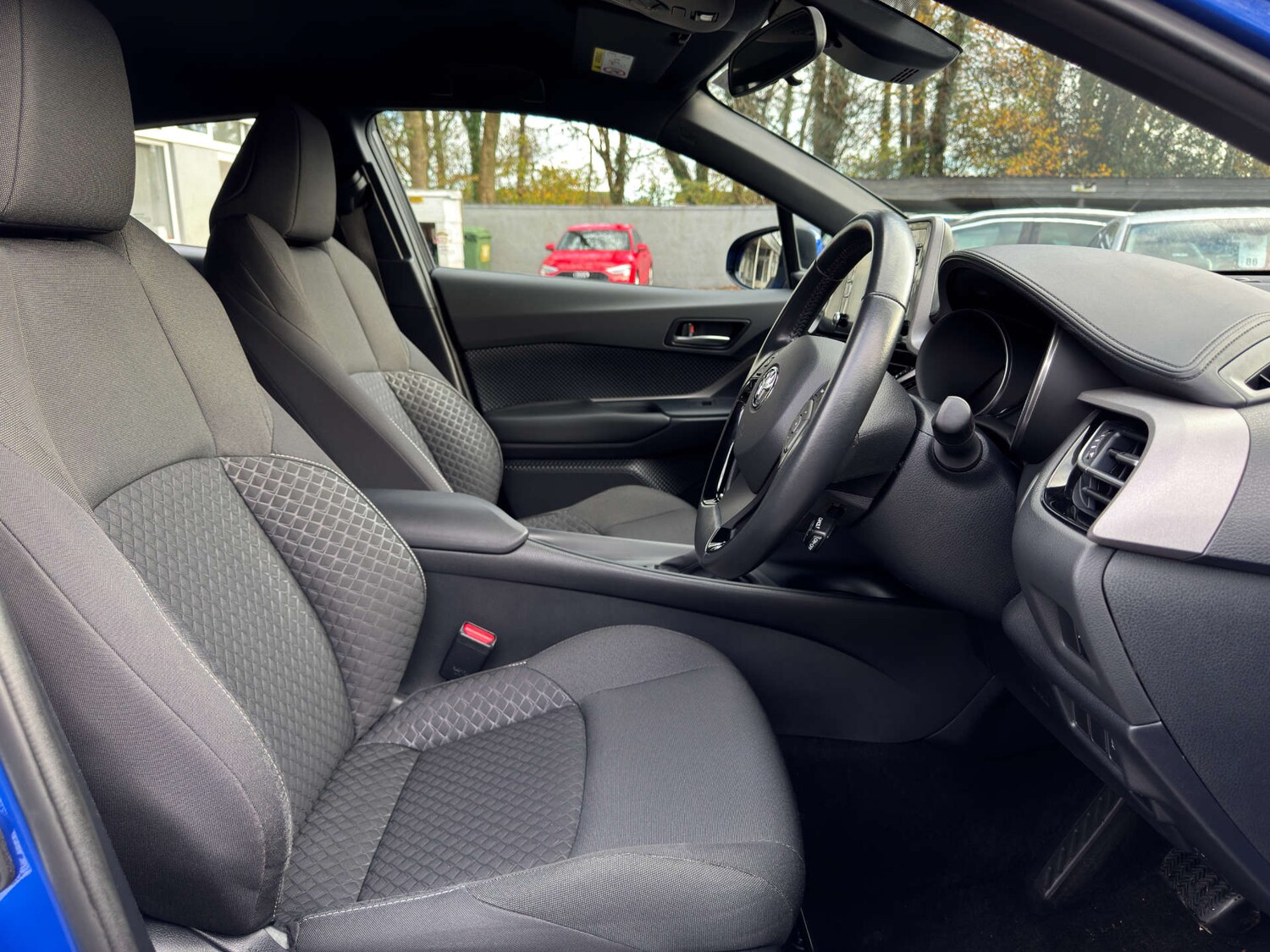 Used Toyota C-HR 2022 for sale - 76579653: Photo 16