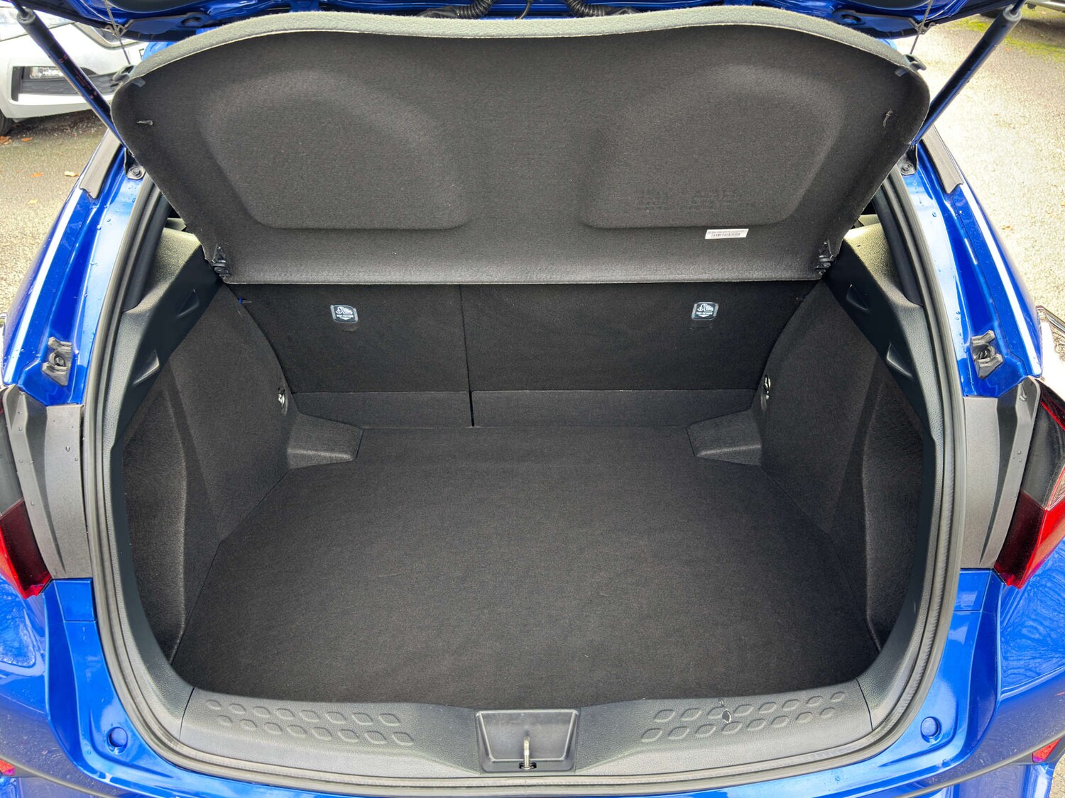 Used Toyota C-HR 2022 for sale - 76579653: Photo 17