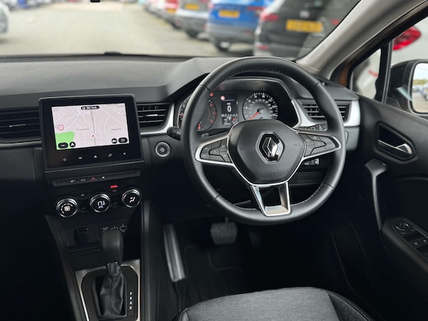 Used Renault Captur 2022 for sale - 76277733: Photo 2