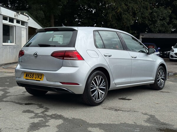 Used Volkswagen Golf 2018 for sale - 76277696: Photo 7