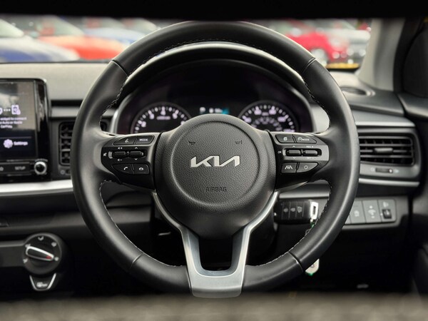 Used Kia Stonic 2022 for sale - 76277757: Photo 17