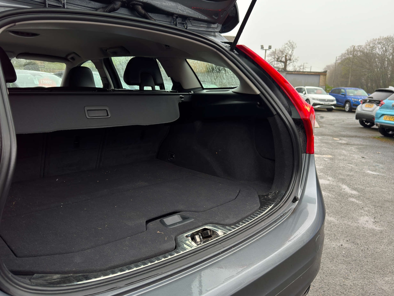 Used Volvo V60 2017 for sale - 78106687: Photo 14