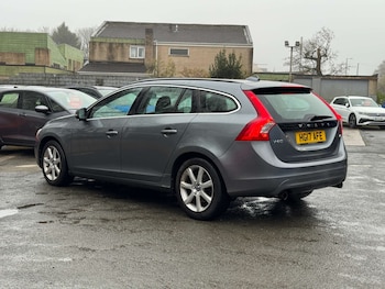 Used Volvo V60 2017 for sale - 78106687: Photo