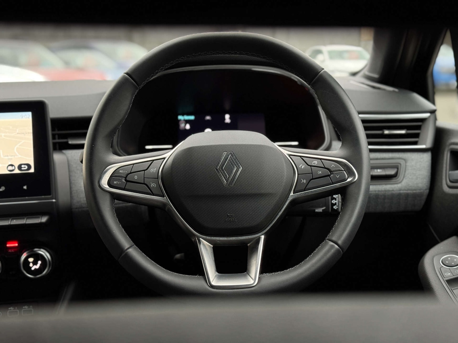 Used Renault Clio 2025 for sale - 77845576: Photo 21