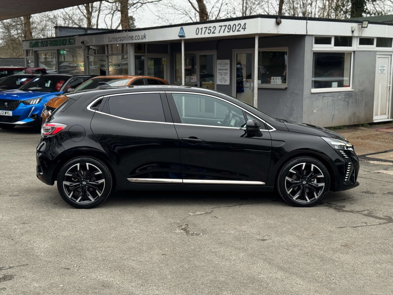 Used Renault Clio 2025 for sale - 77845576: Photo 8